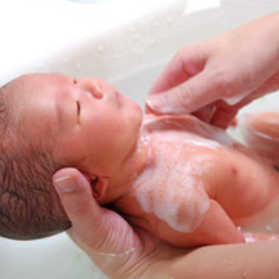 新生児の沐浴セミナー